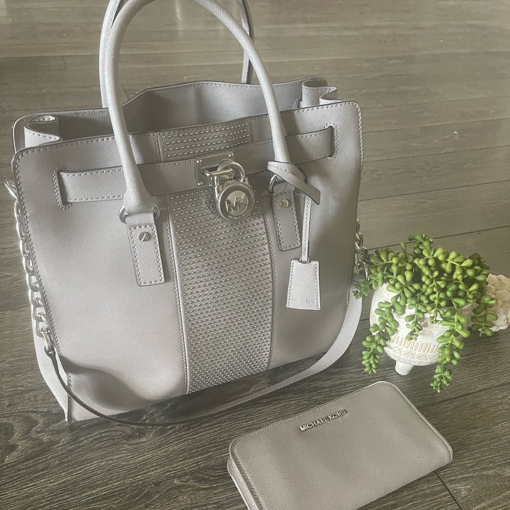Micheal Kors classy tote